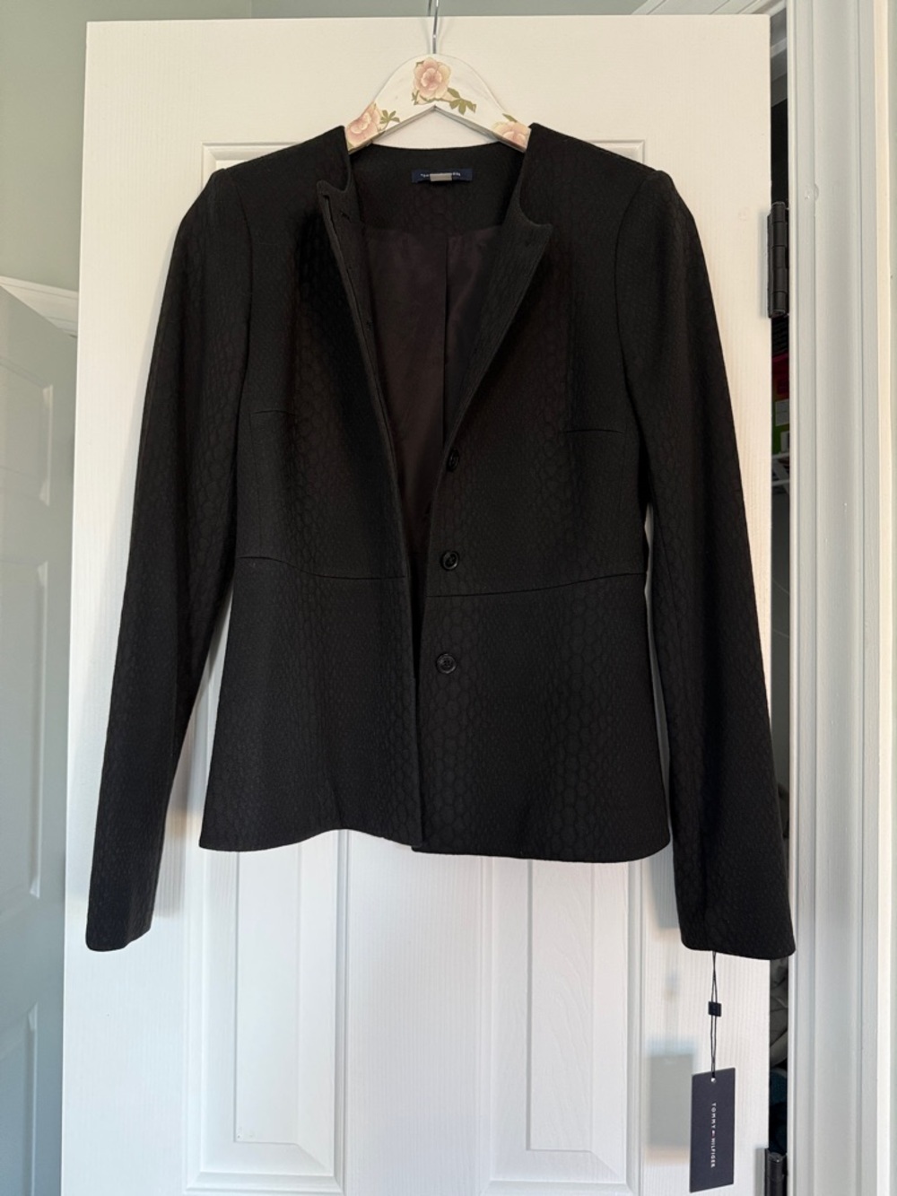 Tommy Hilfiger Black Women's Tailored Blazer snake print size 0 nwt